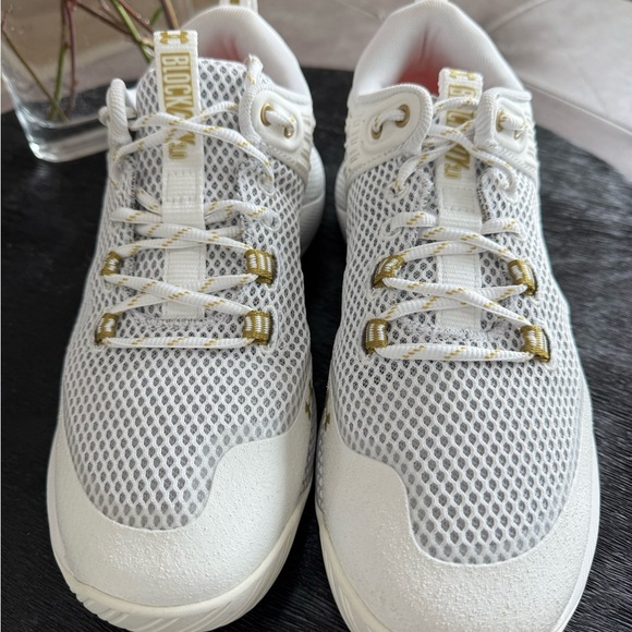 Under Armour White Women's NWOT Sneakers - Picture 2 of 8